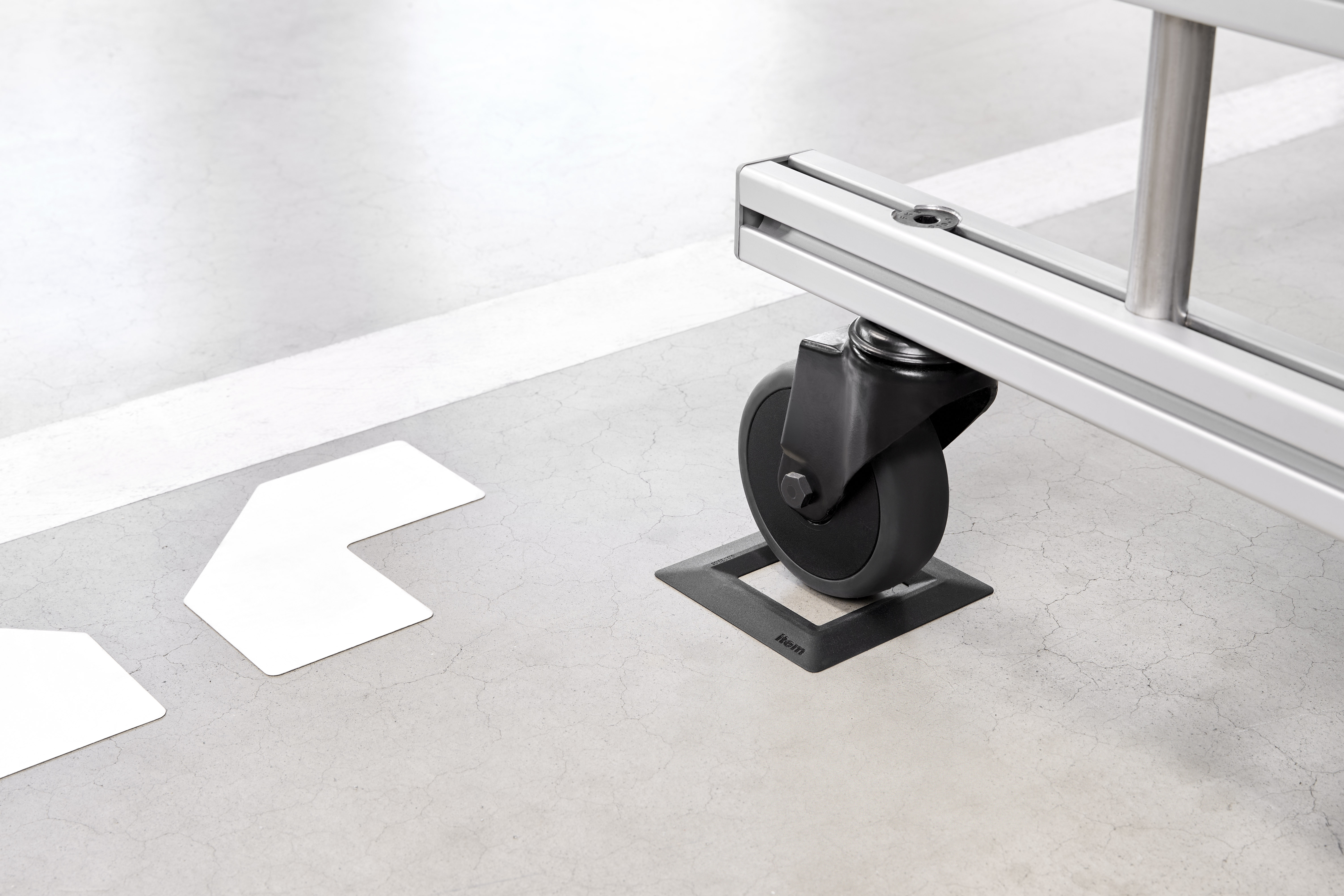Castor Cup 50x50x4, black similar to RAL 9005