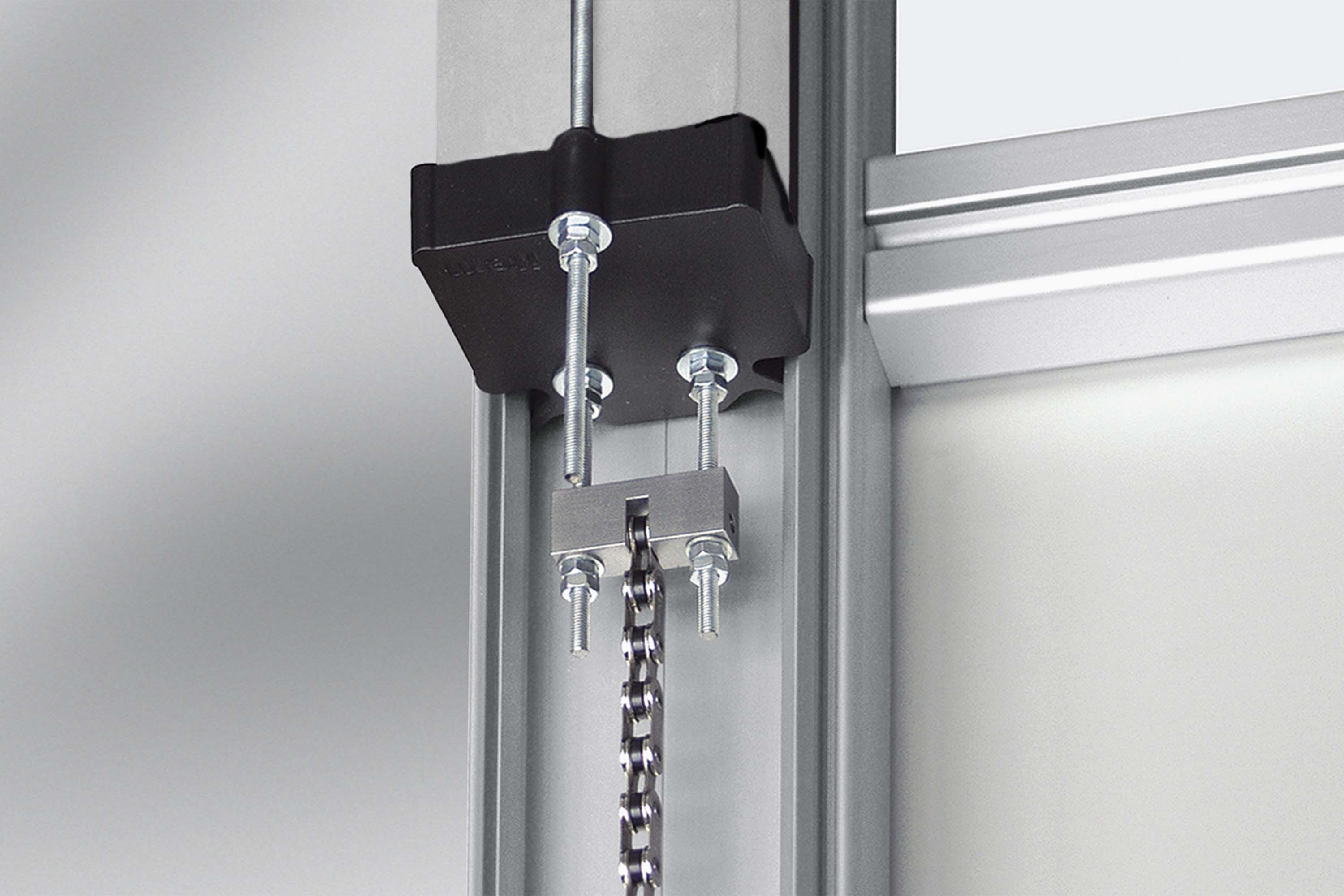 Chain Fastening Set